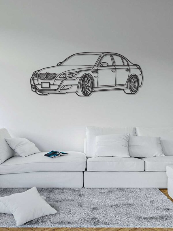 BMW E60 Auto Silueta (Iz ugla)