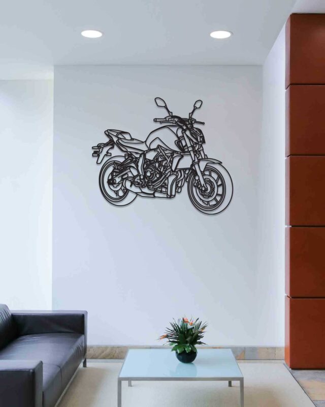 MT-07 Moto Silueta (Bok)